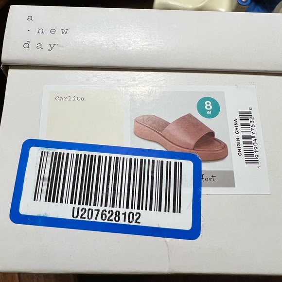 NWT A new day Womens sandles size 8W - Picture 1 of 4